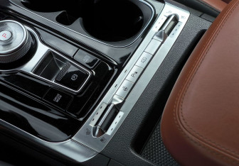 Подержанный автомобиль Kia Carnival 2021 года (26 фото)