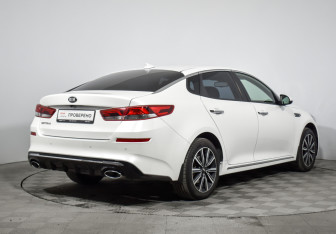 Подержанный автомобиль Kia Optima Sedan 2018 года (5 фото)