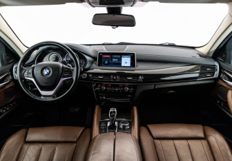 Подержанный автомобиль BMW X6 2017 года (11 фото)