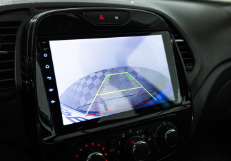 Подержанный автомобиль Renault Kaptur 2017 года (15 фото)