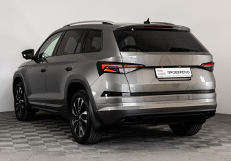 Подержанный автомобиль Skoda Kodiaq 2023 года (8 фото)