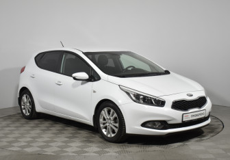 Подержанный автомобиль Kia Ceed Hatchback 2013 года (3 фото)