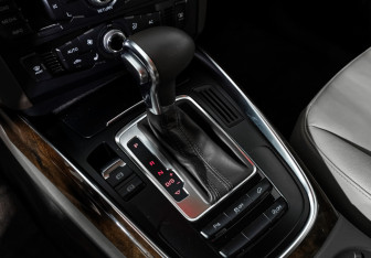 Подержанный автомобиль Audi Q5 2013 года (11 фото)
