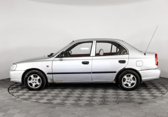 Подержанный автомобиль Hyundai Accent Sedan 2007 года (8 фото)