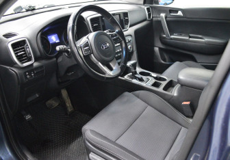Подержанный автомобиль Kia Sportage 2018 года (10 фото)