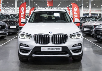 Подержанный автомобиль BMW X3 2018 года (5 фото)