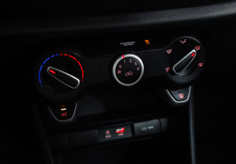 Подержанный автомобиль Kia Picanto 2020 года (14 фото)