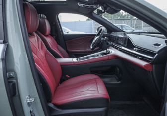 Подержанный автомобиль Exeed RX 2023 года (27 фото)