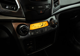 Подержанный автомобиль SsangYong Actyon 2013 года (15 фото)