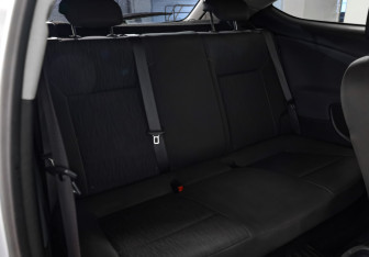 Подержанный автомобиль Opel Astra Hatchback 2012 года (23 фото)