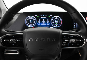 Подержанный автомобиль Omoda C5 2023 года (17 фото)