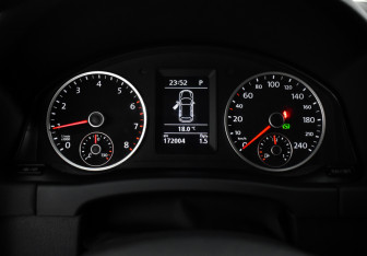 Подержанный автомобиль Volkswagen Tiguan 2015 года (16 фото)