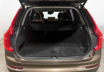 Подержанный автомобиль Volvo XC90 2015 года (21 фото)