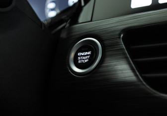 Подержанный автомобиль Geely Tugella 2023 года (24 фото)