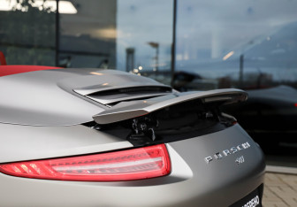 Подержанный автомобиль Porsche 911 Convertible 2013 года (19 фото)