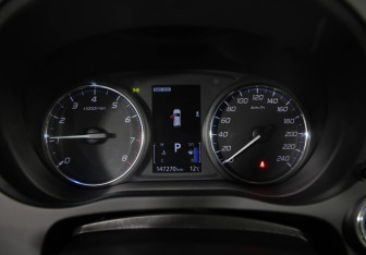 Подержанный автомобиль Mitsubishi Outlander 2019 года (11 фото)