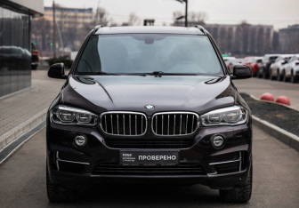 Подержанный автомобиль BMW X5 2015 года (4 фото)
