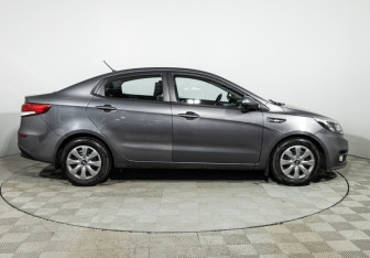 Подержанный автомобиль Kia Rio Sedan 2015 года (4 фото)