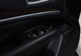 Подержанный автомобиль Infiniti JX 2013 года (24 фото)