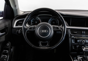 Подержанный автомобиль Audi A4 Sedan 2014 года (13 фото)