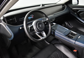 Подержанный автомобиль Voyah Free 2023 года (9 фото)