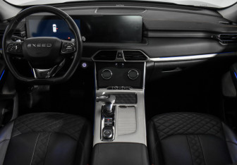 Подержанный автомобиль Exeed TXL 2022 года (15 фото)