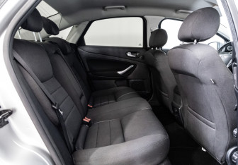Подержанный автомобиль Ford Mondeo Sedan 2008 года (14 фото)