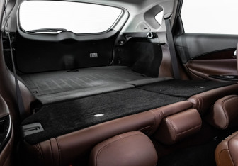 Подержанный автомобиль Infiniti QX50 2017 года (25 фото)