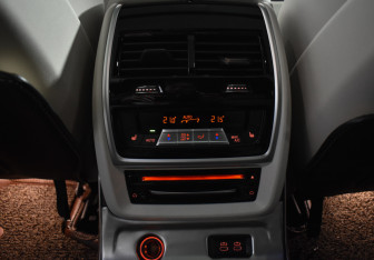 Подержанный автомобиль BMW X7 2021 года (18 фото)