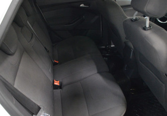 Подержанный автомобиль Ford Focus Hatchback 2013 года (13 фото)