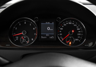 Подержанный автомобиль Volkswagen Passat Sedan 2012 года (18 фото)