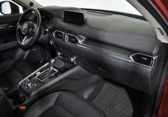 Подержанный автомобиль Mazda CX-5 2017 года (14 фото)
