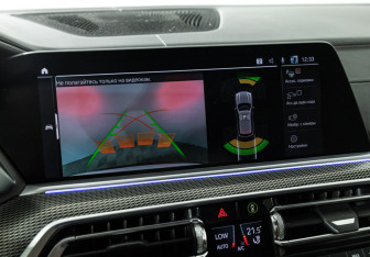 Подержанный автомобиль BMW X5 2020 года (19 фото)