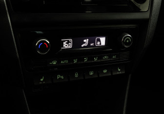 Подержанный автомобиль Skoda Rapid Liftback 2019 года (14 фото)
