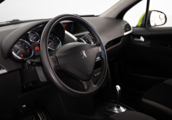 Подержанный автомобиль Peugeot 207 Hatchback 2008 года (7 фото)