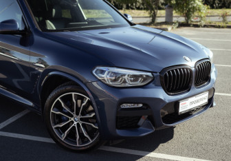Подержанный автомобиль BMW X3 2018 года (9 фото)