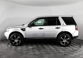 Подержанный автомобиль Land Rover Freelander 2009 года (8 фото)