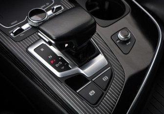 Подержанный автомобиль Audi Q7 2018 года (19 фото)