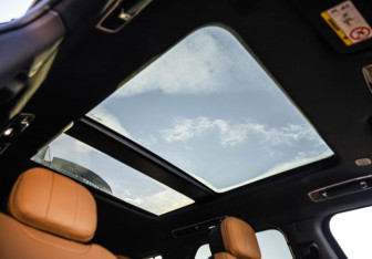 Подержанный автомобиль Land Rover Range Rover Sport 2024 года (27 фото)