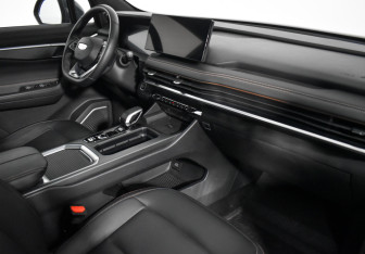 Подержанный автомобиль Geely Okavango 2023 года (16 фото)