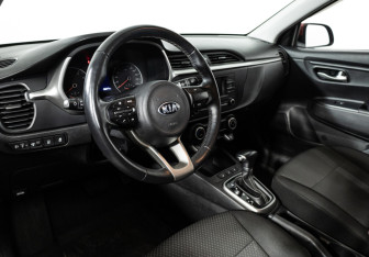 Подержанный автомобиль Kia Rio Sedan 2021 года (11 фото)