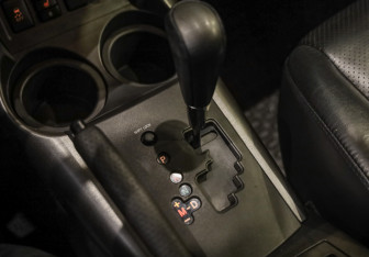 Подержанный автомобиль Toyota RAV4 2010 года (20 фото)