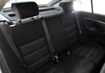Подержанный автомобиль Skoda Octavia Liftback 2011 года (17 фото)