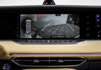 Подержанный автомобиль Voyah Free 2023 года (21 фото)