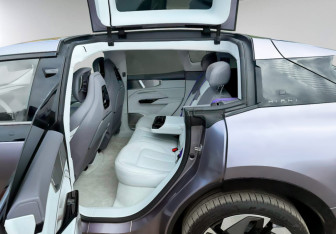 Подержанный автомобиль HiPhi Y 2023 года (4 фото)