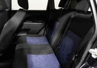 Подержанный автомобиль Ford Fiesta Hatchback 2008 года (10 фото)