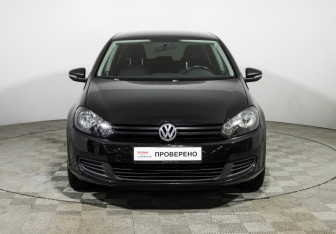 Подержанный автомобиль Volkswagen Golf Hatchback 2010 года (2 фото)