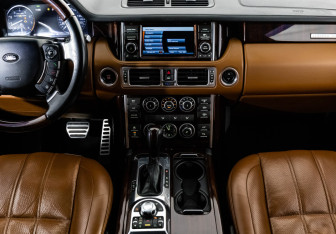 Подержанный автомобиль Land Rover Range Rover 2010 года (15 фото)