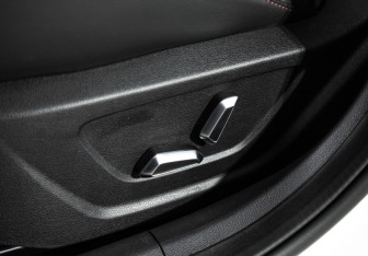 Подержанный автомобиль Geely Coolray 2024 года (16 фото)