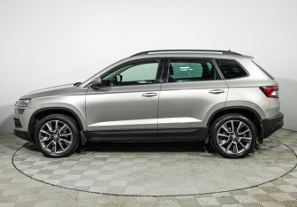Подержанный автомобиль Skoda Karoq 2020 года (8 фото)